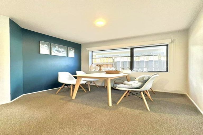 Photo of property in 12/37 Fields Parade, Oteha, Auckland, 0632