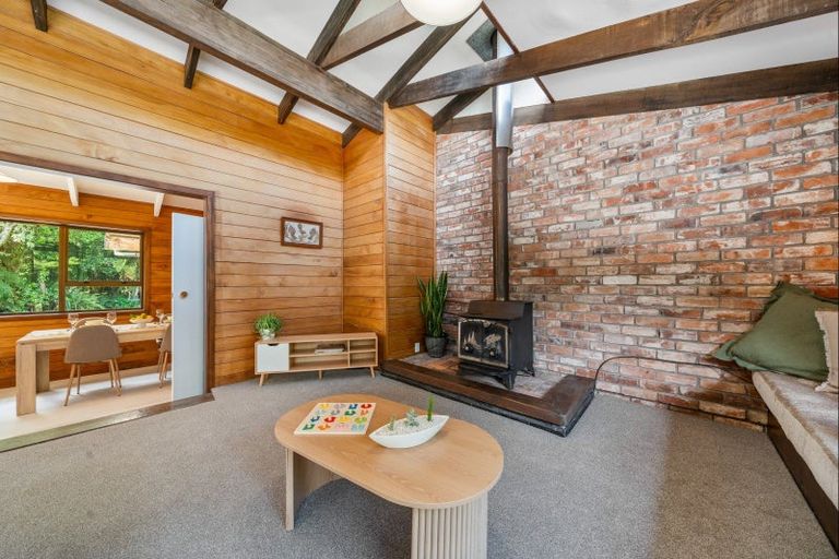 Photo of property in 66 Kent Terrace, Midhirst, Stratford, 4394