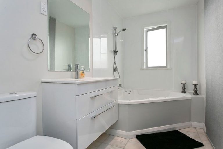 Photo of property in 4 Goodwin Street, Tirau, 3410