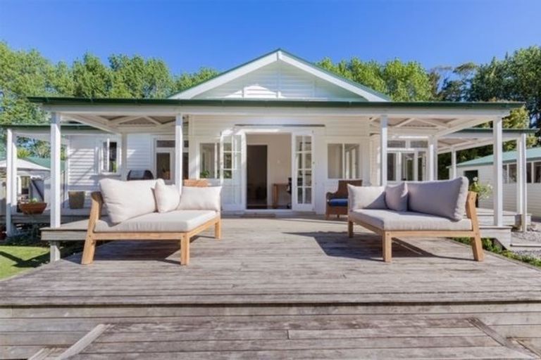 Photo of property in 137 Sandspit Road, Warkworth, 0982