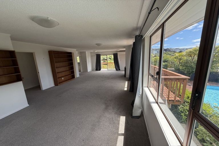 Photo of property in 1/17 Glenvar Road, Torbay, Auckland, 0630