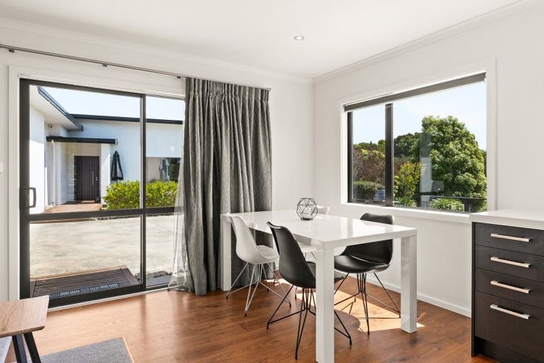 Photo of property in 32 Quarry Ridge, Poraiti, Napier, 4182