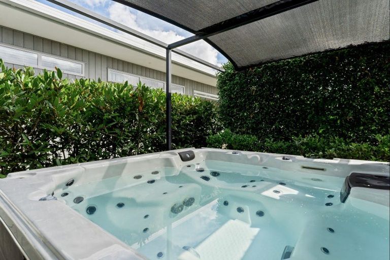 Photo of property in 10 Oystercatcher Lane, Point Wells, 0986