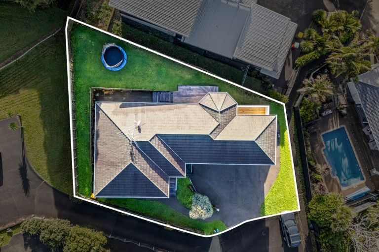 Photo of property in 184b Whangaparaoa Road, Red Beach, 0932