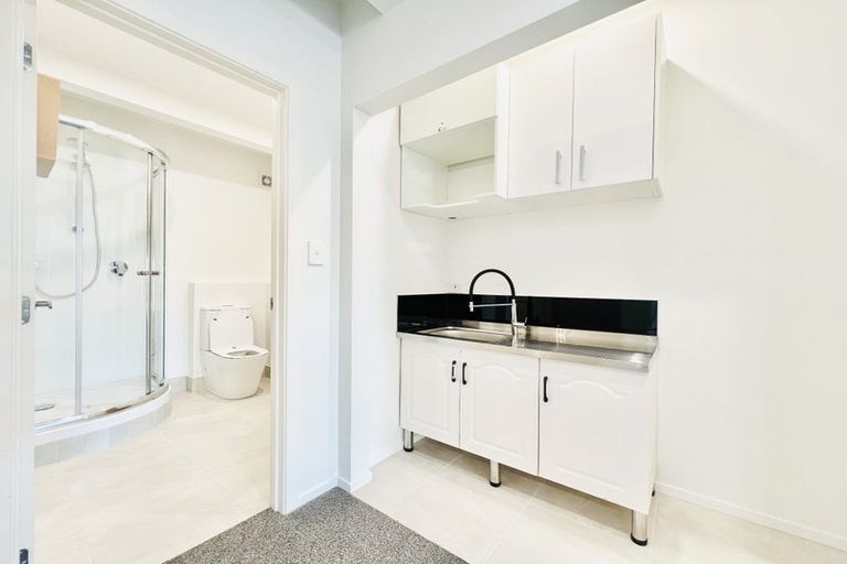 Photo of property in 24 Catkin Crescent, Papatoetoe, Auckland, 2025