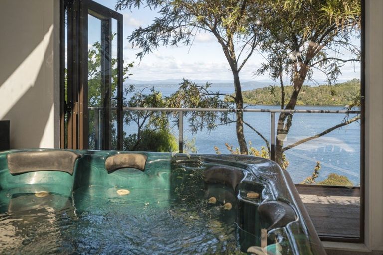 Photo of property in 838 Wily Terrace, Acacia Bay, Taupo, 3330