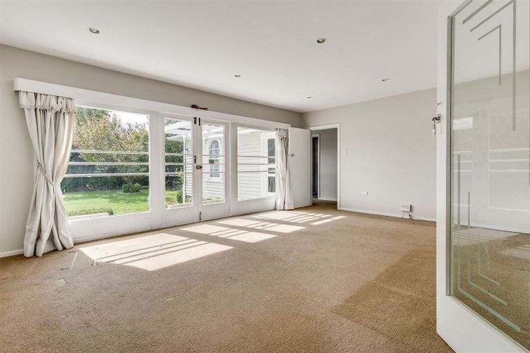 Photo of property in 6 Joyce Crescent, Ilam, Christchurch, 8041