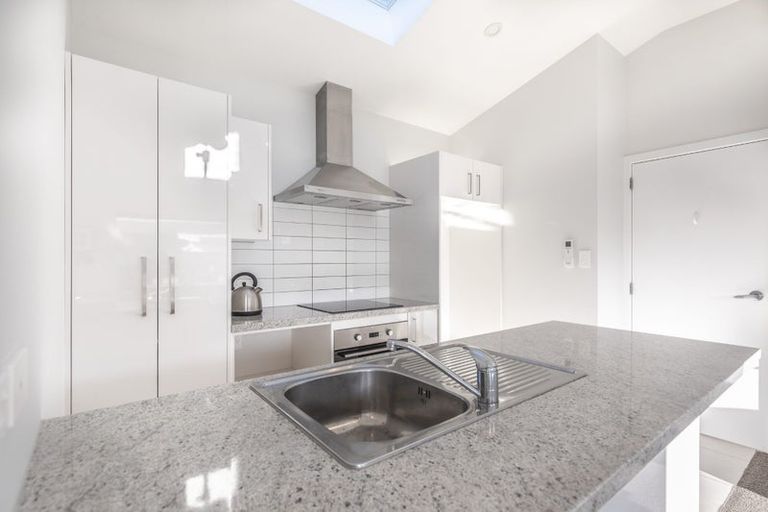 Photo of property in 41b Collins Avenue, Tawa, Wellington, 5028