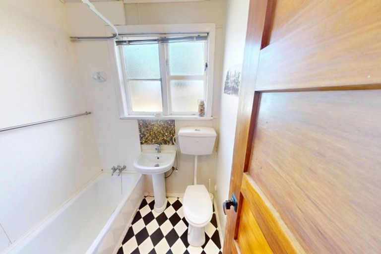 Photo of property in 11 Victory Place, Aramoho, Whanganui, 4500