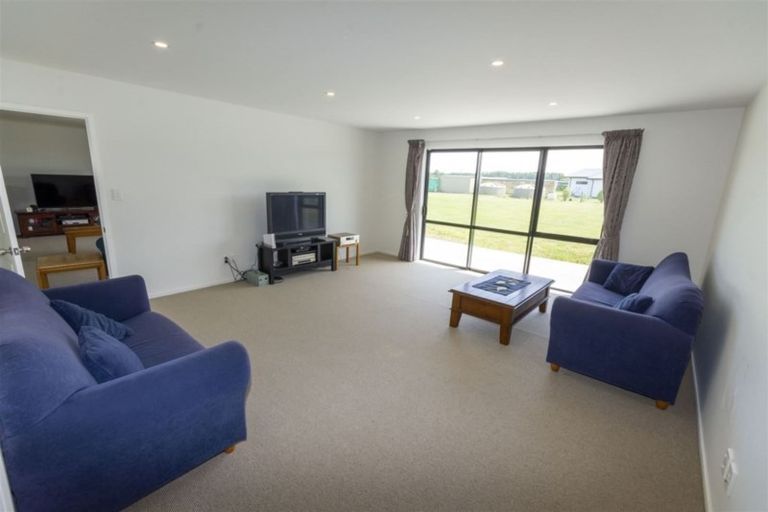 Photo of property in 8 Northside Drive, Waikuku, Rangiora, 7473