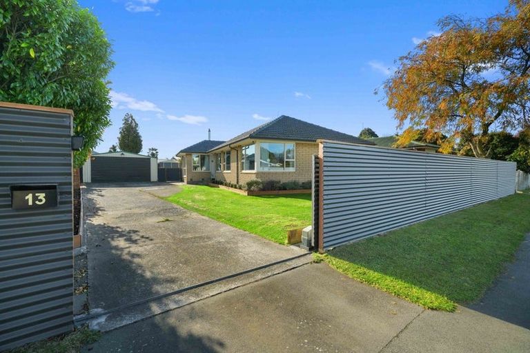 Photo of property in 13 Kathleen Crescent, Hornby, Christchurch, 8042