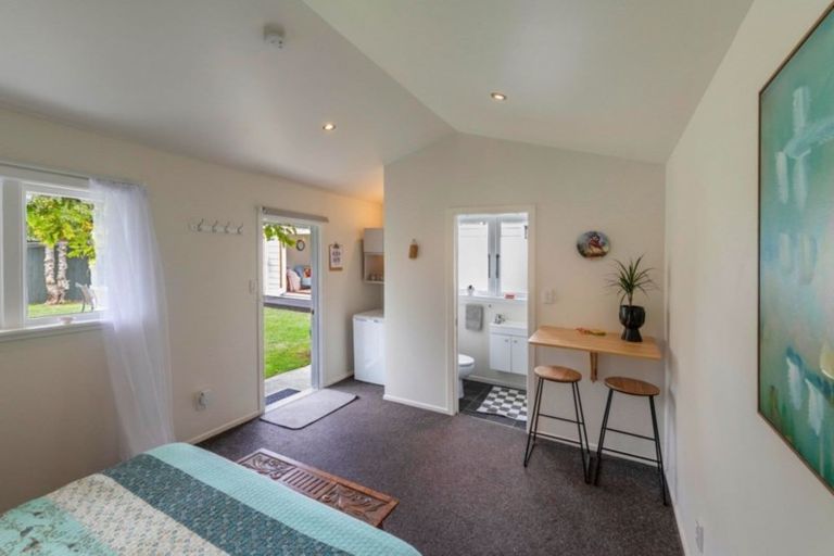 Photo of property in 71 Freyberg Street, Lyall Bay, Wellington, 6022