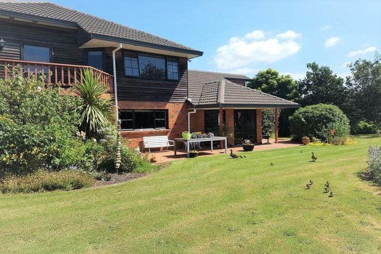 Photo of property in 131 Pararekau Road, Karaka, Papakura, 2580