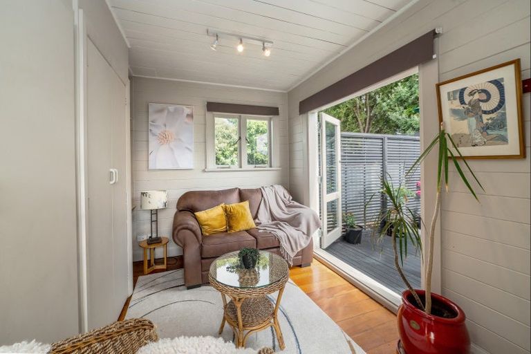 Photo of property in 45 Cambridge Terrace, Masterton, 5810