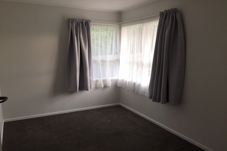 Photo of property in 44 Gossamer Drive, Pakuranga Heights, Auckland, 2010