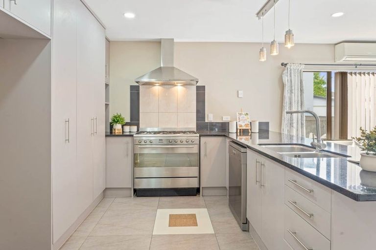 Photo of property in 28 Malahide Drive, Flat Bush, Auckland, 2019