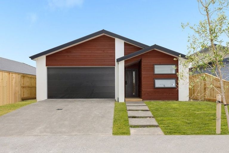 Photo of property in 28 Knightia Drive, Papamoa Beach, Papamoa, 3118