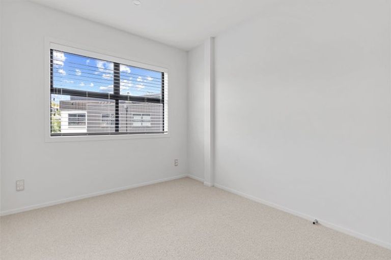 Photo of property in 8/2 Stewart Street, Raglan, 3225