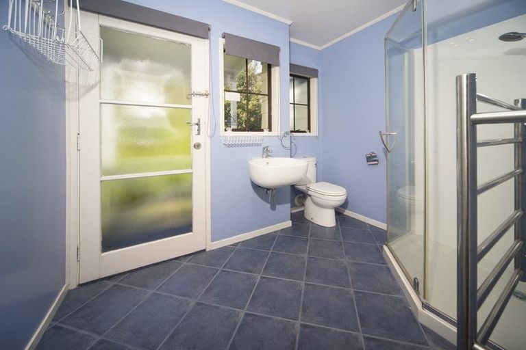 Photo of property in 41 Squirrel Lane, Browns Bay, Auckland, 0630