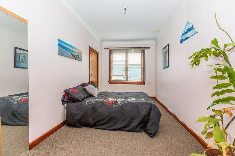 Photo of property in 26 Reef Street, Island Bay, Wellington, 6023