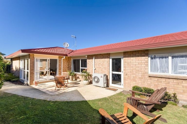 Photo of property in 5 Beachwater Grove, Paraparaumu Beach, Paraparaumu, 5032