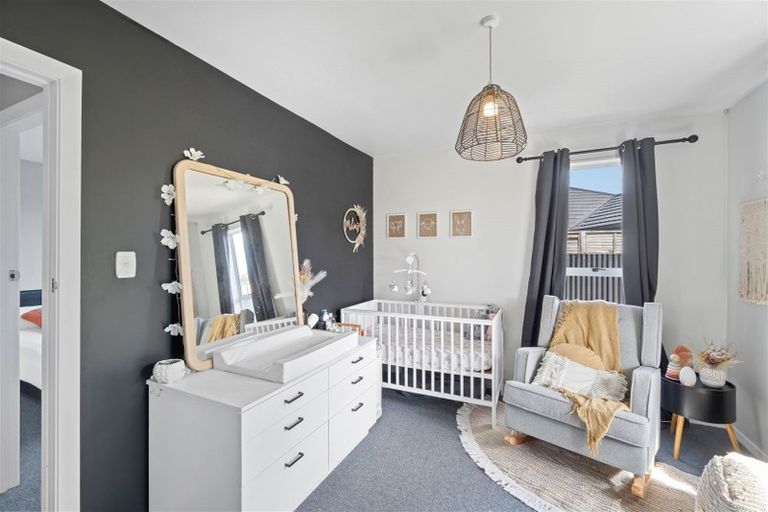 Photo of property in 22 Mckellar Place, Hornby, Christchurch, 8042