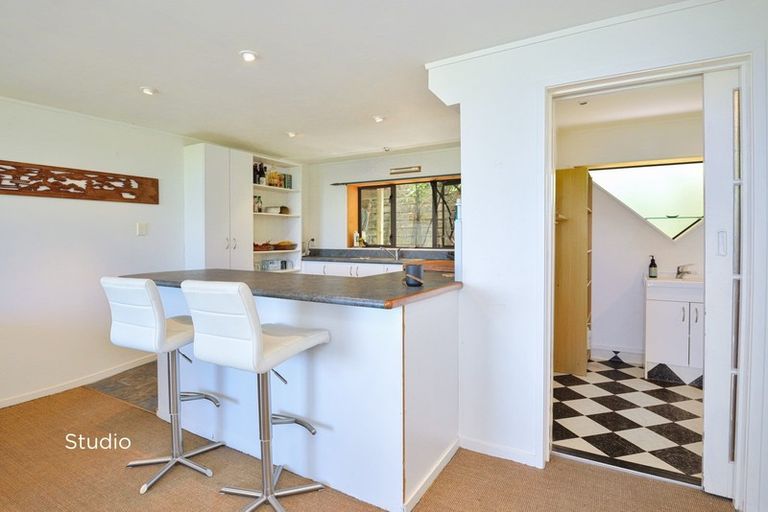 Photo of property in 13c Makorori Beach Road, Makorori, Gisborne, 4073