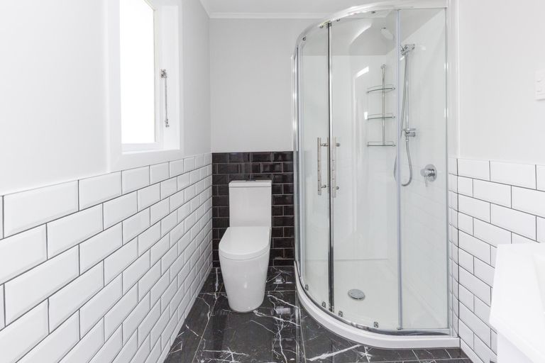 Photo of property in 10 Pitama Road, Awapuni, Palmerston North, 4412