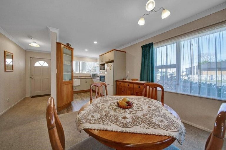 Photo of property in 37 Victoria Street, Hawera, 4610