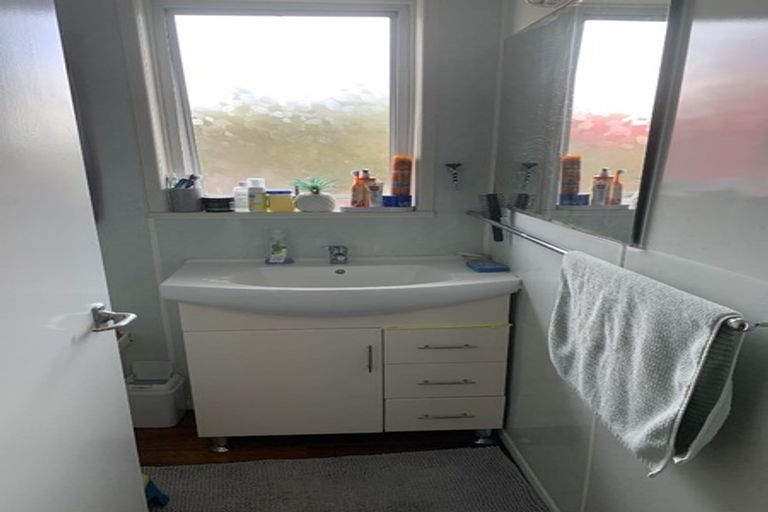 Photo of property in 30 Powrie Street, Glenfield, Auckland, 0629