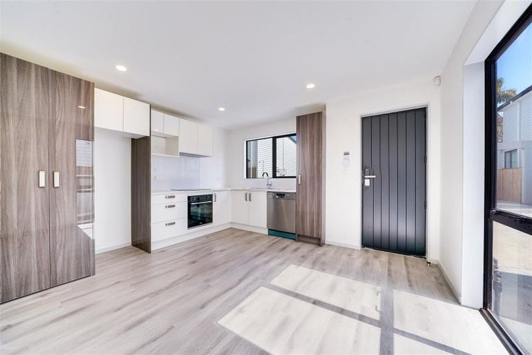 Photo of property in 14 Matukutureia Lane, Manurewa, Auckland, 2102