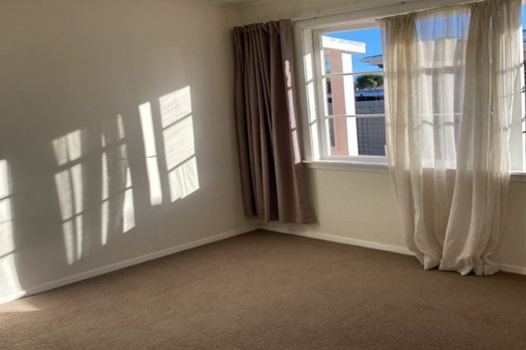 Photo of property in 5b Hall Grove, Ebdentown, Upper Hutt, 5018