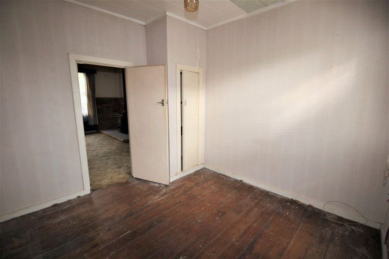 Photo of property in 12 Ngapapa Street, Urenui, 4375