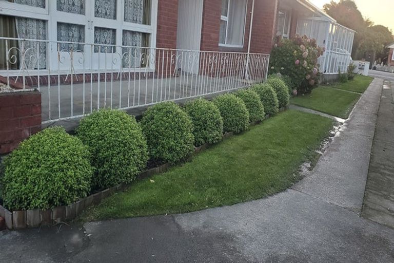 Photo of property in 2/82 Grahams Road, Burnside, Christchurch, 8041