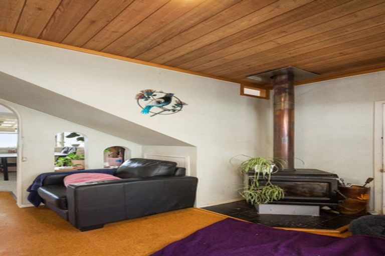 Photo of property in 10 Adams Road, Thornton Bay, Thames, 3575