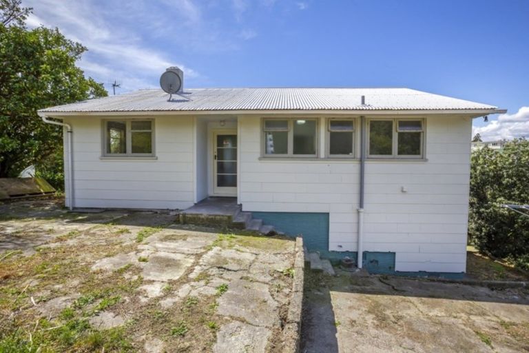 Photo of property in 48 Gloucester Street, Cannons Creek, Porirua, 5024
