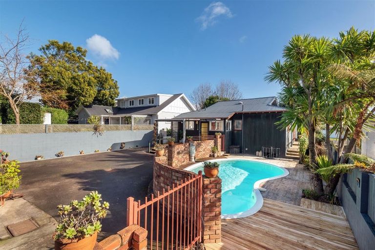 Photo of property in 69 Martin Avenue, Mount Albert, Auckland, 1025