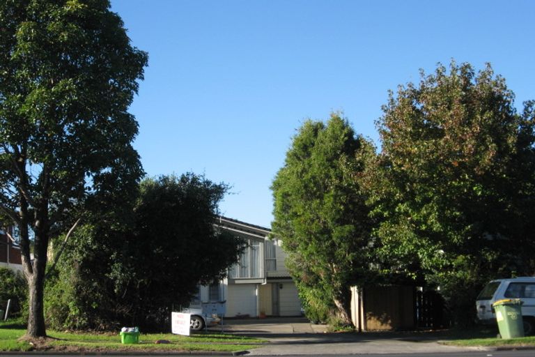 Photo of property in 2/329 Pakuranga Road, Pakuranga Heights, Auckland, 2010