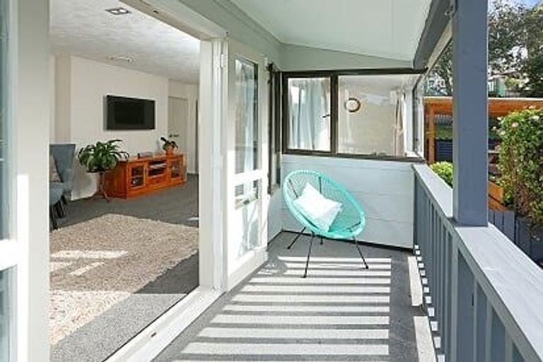 Photo of property in 48 Vintage Drive, Henderson, Auckland, 0612