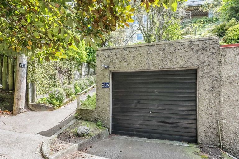 Photo of property in 205 Glenmore Street, Kelburn, Wellington, 6012