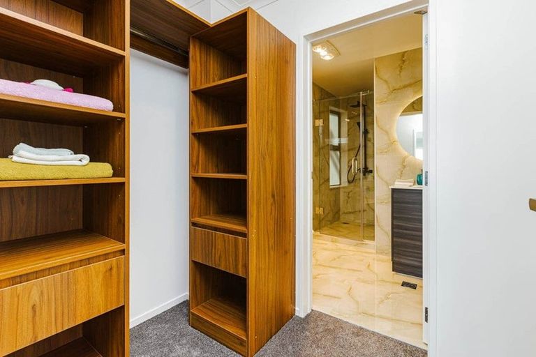 Photo of property in 4/100 Seymour Road, Sunnyvale, Auckland, 0612