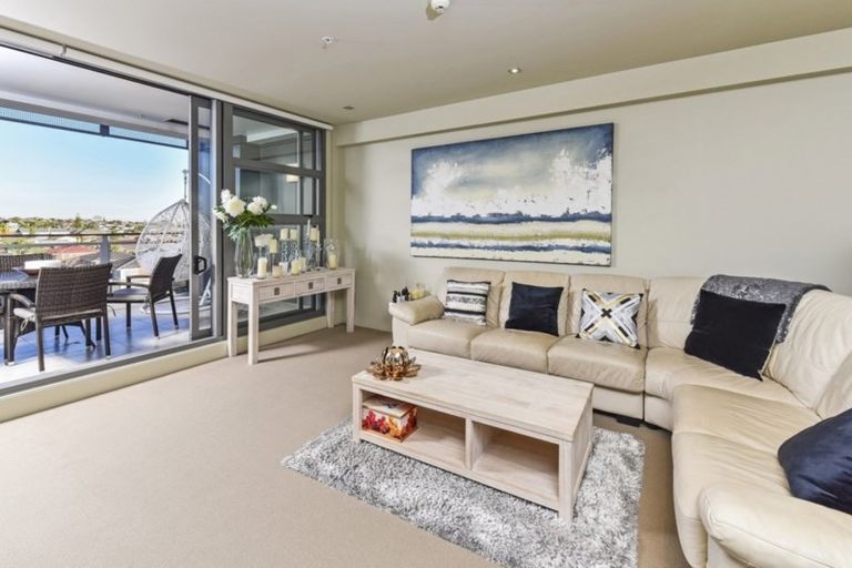 Photo of property in Maison Apartments, 308/16 Huron Street, Takapuna, Auckland, 0622