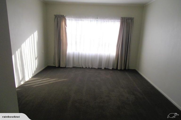Photo of property in 92 Tiri Road, Tindalls Beach, Whangaparaoa, 0930