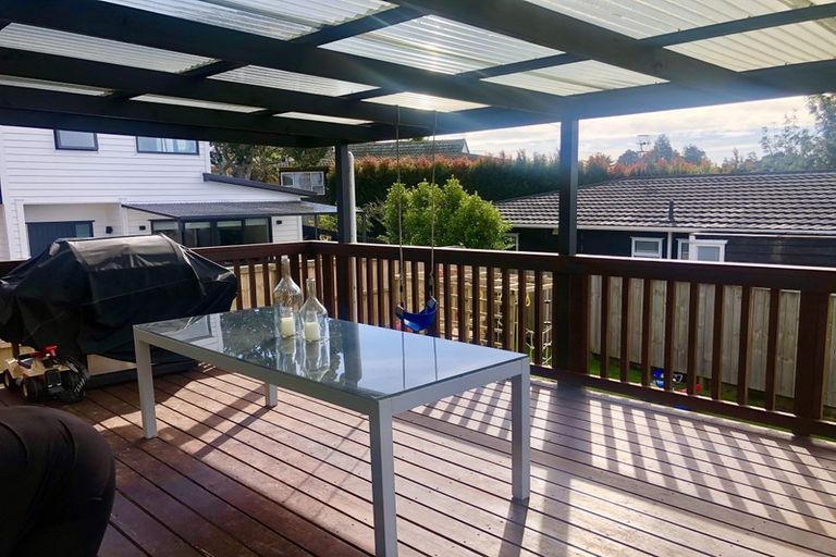 Photo of property in 1/30 Tui Glen Road, Birkenhead, Auckland, 0626