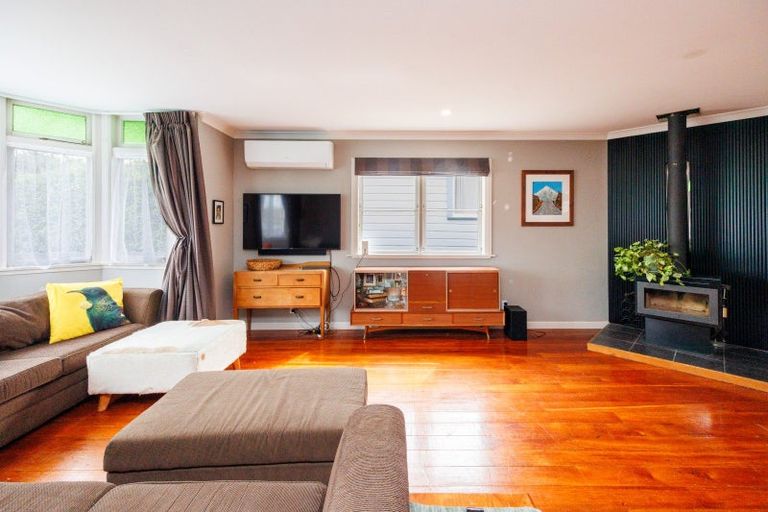 Photo of property in 33 Fitzroy Street, Terrace End, Palmerston North, 4410