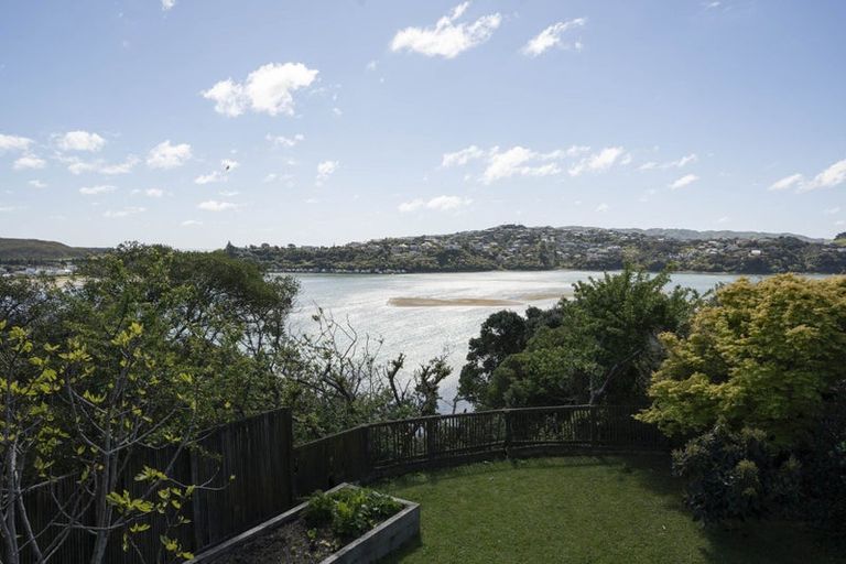 Photo of property in 29 Seaview Road, Paremata, Porirua, 5024