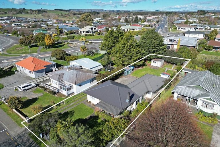 Photo of property in 5 Ruataniwha Street, Waipukurau, 4200
