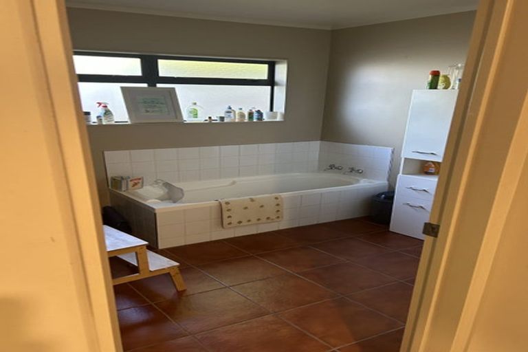 Photo of property in 6 Owhatiura Drive, Lynmore, Rotorua, 3010