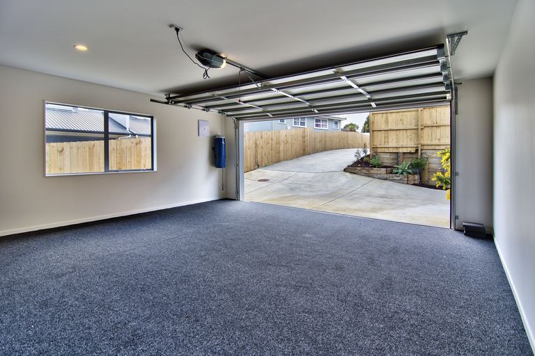 Photo of property in 18c Oriana Avenue, Lynfield, Auckland, 1042