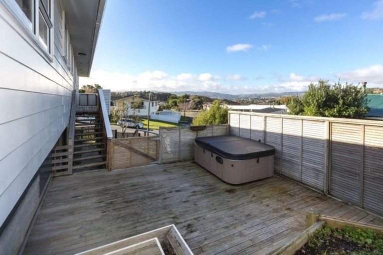 Photo of property in 50 Discovery Drive, Whitby, Porirua, 5024